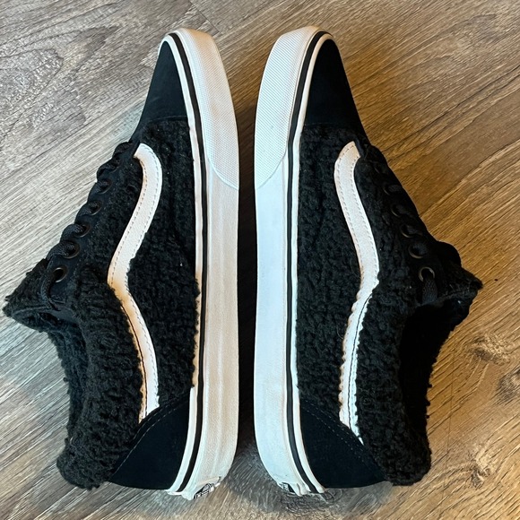 Vans Old Skool Synthetic Faux Fur Sneaker Sherpa Shearling Womens 8 UK5.5 EU38.5 - Picture 4 of 10